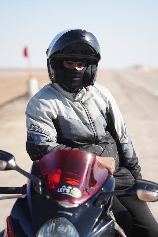 Cagoule moto : style et protection pour chaque aventure