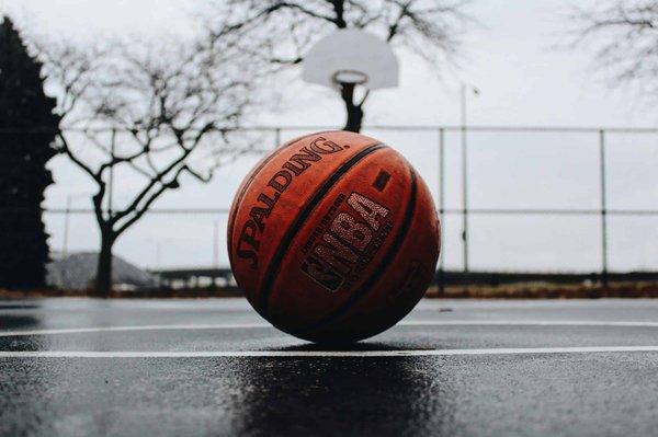 Comment organiser une séance d'entraînement de basket pour optimiser le jeu d'écran ?